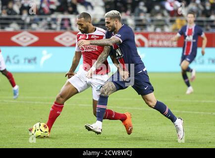 Yunis Abdelhamid von Reims, Mauro Icardi von PSG während der französischen Meisterschaft Ligue 1 Fußballspiel zwischen Stade de Reims und Paris Saint-Germain On Stockfoto