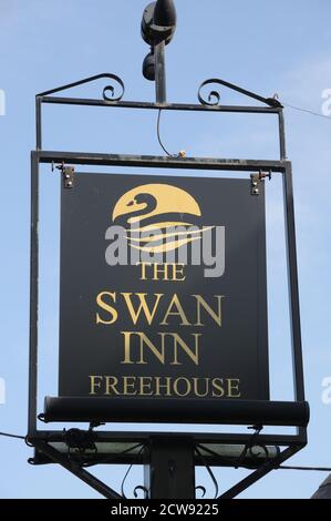 Das Swan Inn Schild, Great Horwood, Buckinghamshire Stockfoto