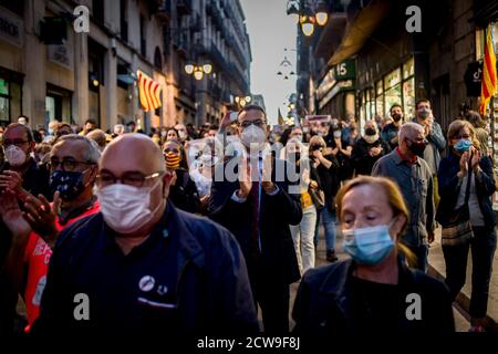 Barcelona Spanien. September 2020. Katalanische Anhänger der Unabhängigkeit versammeln sich in Barcelona, nachdem der spanische Oberste Gerichtshof den katalanischen Präsidenten Quim Torra für Ungehorsam disqualifiziert hat. Quelle:Jordi Boixareu/Alamy Live News Stockfoto