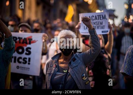 Barcelona Spanien. September 2020. Katalanische Anhänger der Unabhängigkeit versammeln sich in Barcelona, nachdem der spanische Oberste Gerichtshof den katalanischen Präsidenten Quim Torra für Ungehorsam disqualifiziert hat. Quelle:Jordi Boixareu/Alamy Live News Stockfoto