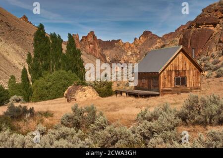 Hütte in Leslie Gulch in der Nähe von Owyhee Lake, High Desert Region, Oregon, USA Stockfoto