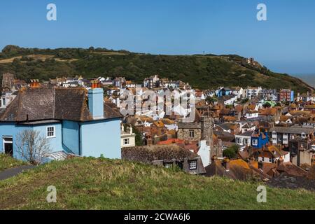 England, East Sussex, Hastings, erhöhte Ansicht der Stadt vom West Hill Stockfoto
