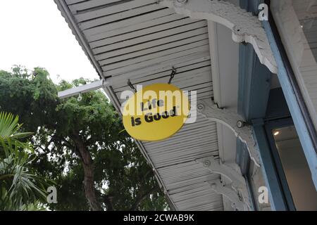 'Das Leben ist gut' Schild fotografiert in Key West, Florida, USA Stockfoto