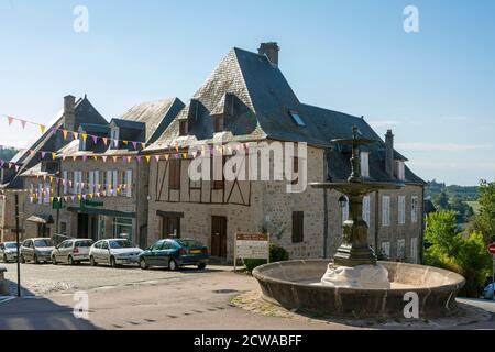 Meymac, Brunnenplatz, Correze, Nouvelle Aquitaine, Frankreich Stockfoto