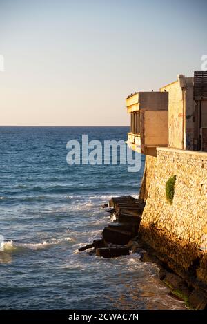 Verlassenes Gemeindegebäude in Heraklion, Kreta, Griechenland. Stockfoto