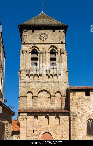 Die Collegiale Kirche Saint Etienne, romanische Kirche, Haute-Vienne, Limousin Region, Nouvelle Aquitaine, Frankreich Stockfoto