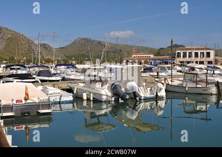 Hafen in Puerto Pollensa Mallorca Stockfoto