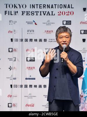 Regisseur Hirokazu Kore-eda nimmt am Dienstag, 29. September 2020, an der Pressekonferenz zum Tokyo International Film Festival 2020 in Tokio, Japan, Teil. Das diesjährige Tokyo Festival findet vom 31. Oktober bis 9. November statt. Arbeiten Sie mit Tokyo Filmex zusammen. 25 Filme sind Weltpremieren, die restlichen sieben Filme werden in dieser Veranstaltung asiatische Premieren. Foto von Keizo Mori/UPI Stockfoto