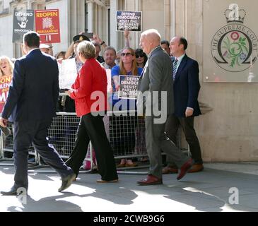 Raymond McCord, einer von denen, die eine rechtliche Anfechtung gegen die Prorogation des britischen Parlaments. Gesehen vor dem Obersten Gerichtshof in London, 17/09/2019. Der Wahlkämpfer für die Rechte der Opfer, dessen Sohn 1997 von loyalistischen Paramilitärs ermordet wurde, argumentiert, dass ein No-Deal-Brexit dem nordirischen Friedensprozess schaden würde. Stockfoto