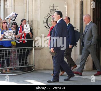 Raymond McCord, einer von denen, die eine rechtliche Anfechtung gegen die Prorogation des britischen Parlaments. Gesehen vor dem Obersten Gerichtshof in London, 17/09/2019. Der Wahlkämpfer für die Rechte der Opfer, dessen Sohn 1997 von loyalistischen Paramilitärs ermordet wurde, argumentiert, dass ein No-Deal-Brexit dem nordirischen Friedensprozess schaden würde. Stockfoto