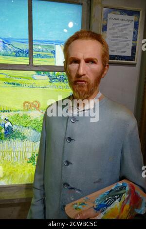 Wachsfigur von Vincent van Gogh (1853 - 1890); Holländischer Post-Impressionist Maler, der zu den berühmtesten und einflussreichsten Persönlichkeiten in der Geschichte der westlichen Kunst zählt. In etwas mehr als einem Jahrzehnt schuf er etwa 2,100 Kunstwerke, darunter etwa 860 Ölgemälde, von denen die meisten aus den letzten zwei Jahren seines Lebens stammen Stockfoto