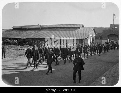 Die französische Fremdenlegion in Syrien, 20. Jahrhundert. Die französische Fremdenlegion wurde 1831 als Eliteeinheit ausländischer Freiwilliger gegründet. Die Hauptfunktion der Legion im 19. Und frühen 20. Jahrhundert war die Erweiterung und der Schutz der überseeischen Gebiete Frankreichs. Syrien wurde von Frankreich zwischen den beiden Weltkriegen unter den Bedingungen eines Völkerbundes Mandat regiert. Der Künstler ist unbekannt. Stockfoto