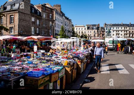 Der Samstagsmarkt In Dieppe, Normandie, Frankreich. Stockfoto