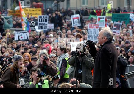 Foto von George Galloway bei einer Kundgebung gegen den Irak-Krieg. George Galloway (1954-) britischer Politiker, Sender und Schriftsteller. Stockfoto