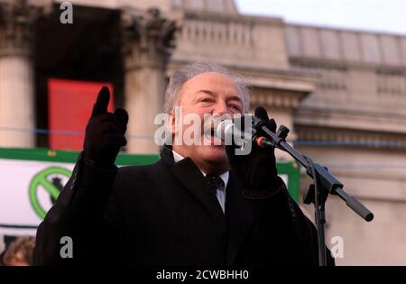 Foto von George Galloway bei einer Kundgebung gegen den Irak-Krieg. George Galloway (1954-) britischer Politiker, Sender und Schriftsteller. Stockfoto