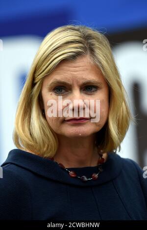 Foto von Justine Greening (1969-) eine britische ehemalige Politikerin, die von 2016 bis 2018 als Staatssekretärin für Bildung und von 2005 bis 2019 als Parlamentsmitglied für Putney tätig war. Stockfoto