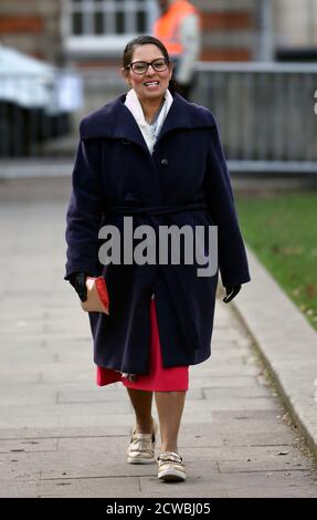 Foto von Priti Patel. Priti Sushil Patel (1972-) ein britischer Politiker, der seit 2019 als Innenminister und seit 2010 als Abgeordneter für Witham tätig ist. Von 2016 bis 2017 war sie Sekretärin für internationale Entwicklung Stockfoto