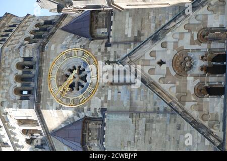 Foto der Kaiser-Wilhelm-Gedächtniskirche in Berlin auf Kurfürstendamm Stockfoto