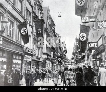 Schwarz-Weiß-Foto der deutschen Panzer im Rheinland. Stockfoto