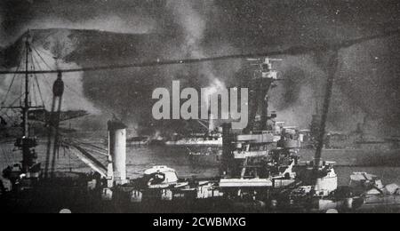 Schwarz-Weiß-Fotografie von Frankreich während des Zweiten Weltkriegs (1939-1945); schmerzhaftes Drama auf See bei El Kebir; Bombardierung und Untergang der französischen Flotte durch die britische Royal Navy und Air Force, 3. Juli 1940. Stockfoto