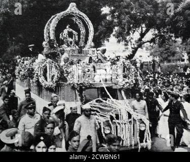 Schwarz-Weiß-Fotografie der Beerdigung von Mahatma Mohandas K. Gandhi (1869-1948), der am 30. Januar 1948 ermordet wurde. Seine Asche wurde am 12. Februar 1948 in Allahabad eingeäschert. Stockfoto