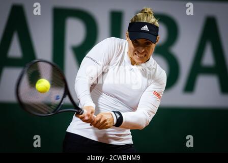 Angelique Kerber aus Deutschland im Einsatz gegen Kaja Juvan aus Slowenien während der ersten Runde beim Roland Garros 2020, Grand Slam Tennisturnier, o Stockfoto
