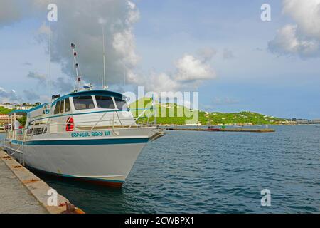 Fähre bei Long Bay in St. Thomas Island, US Jungferninseln, USA. Stockfoto