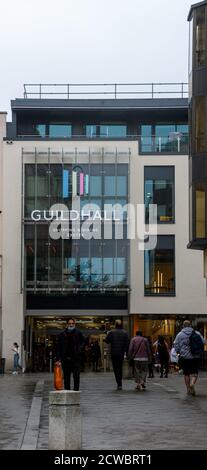Exeter, Vereinigtes Königreich - August 19 2020: Der Eingang zum Guildhall Einkaufszentrum in der High Street Stockfoto