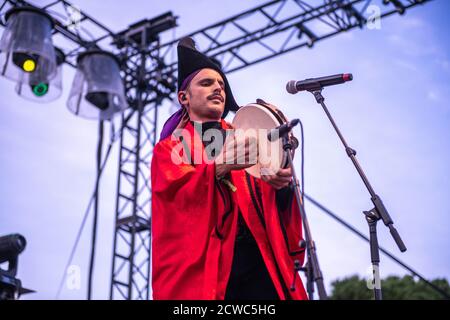 Rodrigo Cuevas beim Casa de lAigua (BAM Festival), Barcelona 24. September 2020. Fotograf: Ale Espaliat Stockfoto