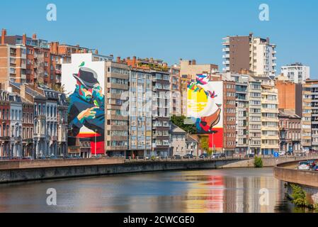 Riesige Diptychon-Wandmalereien an den Wänden entlang der Maas in Liège, Wallonien, Belgien Stockfoto