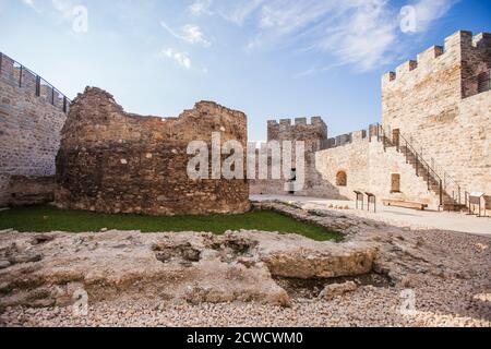 Kulturerbe, mittelalterliche RAM-Festung, alte osmanische Festung, Grenzbefestigung am Ufer der Donau, Ostserbien, Europa Stockfoto