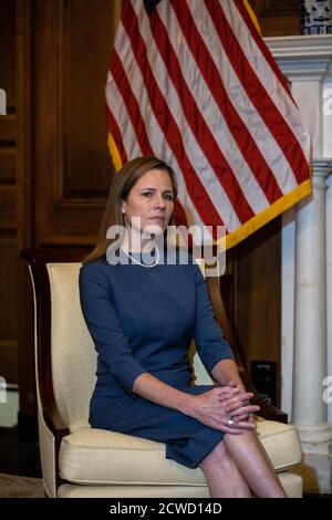 Richterin Amy Coney Barrett, auf dem Capitol Hill in Washington, Dienstag, 29. September 2020.Quelle: Graeme Jennings/Pool via CNPNominierte Richterin Amy Coney Barrett, am Capitol Hill in Washington, Dienstag, 29. September 2020. Quelle: Graeme Jennings/Pool via CNP /MediaPunch Stockfoto