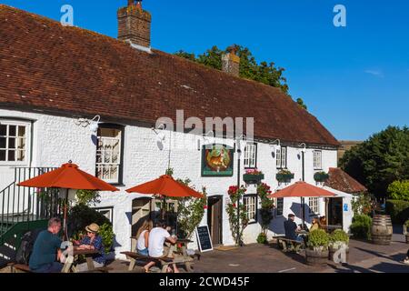 England, East Sussex, South Downs National Park, East Dean, The Tiger Inn Pub und Restaurant Stockfoto