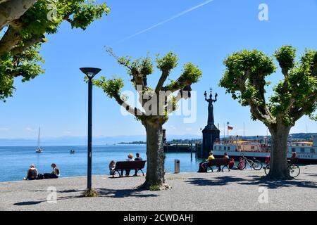 Konstanz, Deutschland - 27. Mai 2020: Stadtgarten Konstanz mit Promenade. Stockfoto