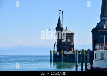 Konstanz, Deutschland - 27. Mai 2020: Landschaft des alten Leuchtturms. Stockfoto