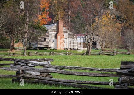 Historisches Bauernhaus in Cades Cove im Great Smoky Mountains National Park, Tennessee Stockfoto