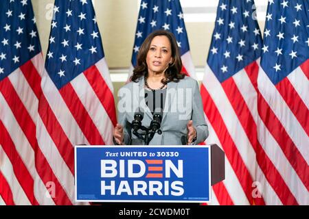 RALEIGH, NC, USA - 28. September 2020 - Demokratische Vize-Präsidentschaftskandidatin Kamala Harris hält eine Rede auf dem Wahlkampfweg 2020 bei Shaw Universi Stockfoto