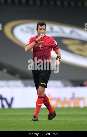 Davide Ghersini (Schiedsrichter) während des italienischen Serie A' Match zwischen Spezia 1-4 Sassuolo im Dino Manuzzi Stadium am 27. September 2020 in Cesena, Italien. Foto von Maurizio Borsari/AFLO] Stockfoto