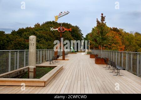 Sept 29 2020, St Thomas Ontario Kanada - Kanadas erster erhöhter Park auf der Westseite St. Thomas in Ontario Kanada. Bewaldeter Boden an erhöhter P Stockfoto