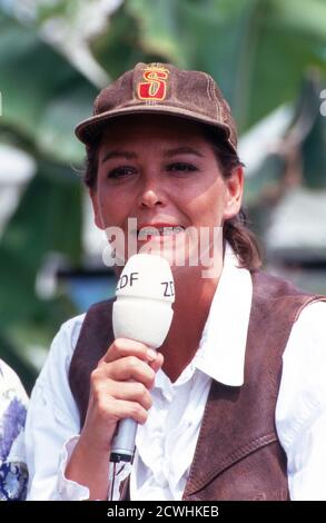 ZDF Fernsehgarten, Sonntag-Unterhaltungsshow, Sendung vom 3. Juli 1994, Moderatorin Ramona Leiss