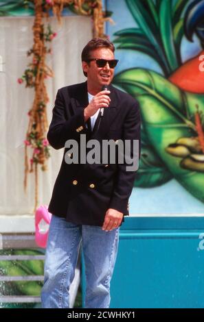ZDF Fernsehgarten, Sonntag-Unterhaltungsshow, Sendung vom 3. Juli 1994, Gaststar: Sänger ?