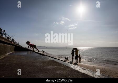 Crosby Beach , Teil der Küste von Merseyside nördlich von Liverpool im Metropolitan Borough of Sefton, England. Stockfoto