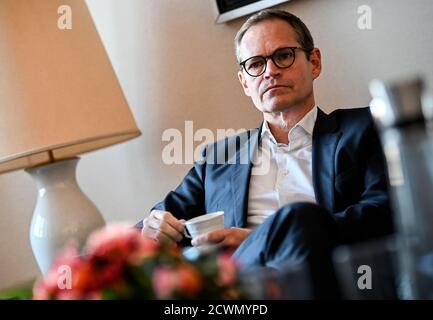 Berlin, Deutschland. September 2020. Berlins Regierender Bürgermeister Michael Müller (SPD), am Rande eines dpa-Interviews Quelle: Britta Pedersen/dpa-Zentralbild/ZB/dpa/Alamy Live News Stockfoto