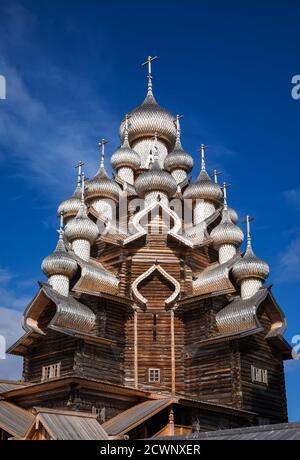 17. Jahrhundert hölzerne Kirche der Verklärung in Kizhi Pogost historische Stätte auf Kizhi Insel, See Onega, als UNESCO-Weltkulturerbe und Stockfoto