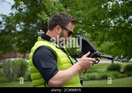 Am 29. April 2019 versammelten sich Mitarbeiter des Goddard Space Flight Centers der NASA zu einem Gruppenfoto, um das 60-jährige Bestehen des Centers zu feiern. Goddard wurde am 1. Mai 1959 gegründet und war das erste Raumflugzentrum der NASA in Greenbelt, Maryland. Stockfoto