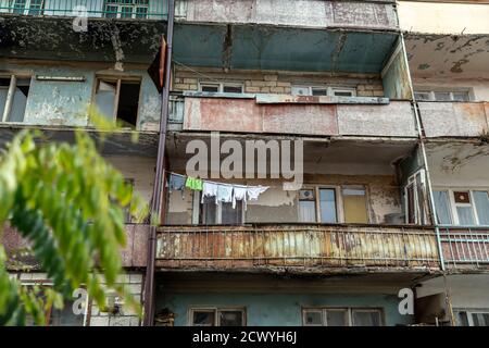 Stadtansichten und Zerstörung in Susa aus den Kriegsjahren. Susa, Nachbardorf Berg-Karabach Hauptstadt Stepanakert. Die Kaukasusrepublik wird zwischen Armenien und Aserbaidschan geführt. Stockfoto