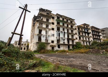 Stadtansichten und Zerstörung in Susa aus den Kriegsjahren. Susa, Nachbardorf Berg-Karabach Hauptstadt Stepanakert. Die Kaukasusrepublik wird zwischen Armenien und Aserbaidschan geführt. Stockfoto