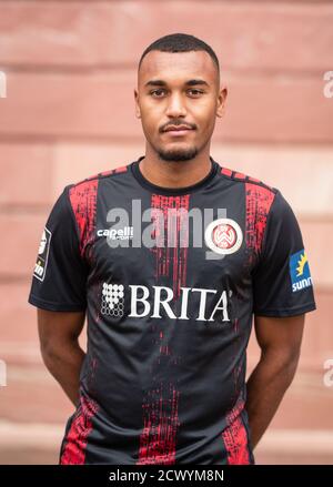 Wiesbaden, Deutschland. September 2020. Teamfoto des 3. Bundesligisten SV Wehen Wiesbaden vor der Jagdschloss Platte am Stadtrand von Wiesbaden: Maurice Malone. Kredit: Frank Rumpenhorst/dpa/Alamy Live Nachrichten Stockfoto