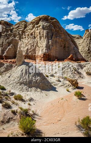 Der Toadhocker Trail führt zu einem Gebiet von Hoodoos und Ausgewogene Felsformationen durch Jahrhunderte der Erosion und ist geschaffen Teil der Grand Staircase-Escala Stockfoto
