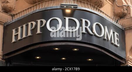 London, Großbritannien. Juni 2020. Hippodrome Zeichen auf ihrem Casino in Leicester Square, London gesehen. Kredit: SOPA Images Limited/Alamy Live Nachrichten Stockfoto